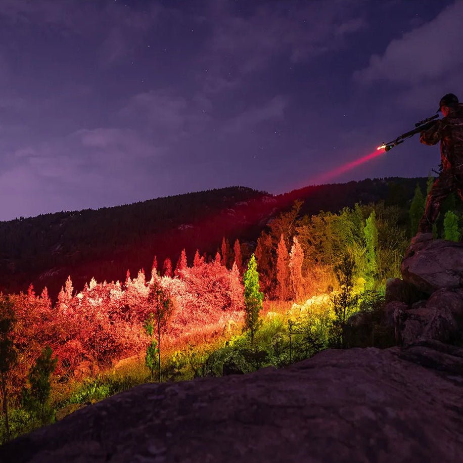 T67 LED Taschenlampe – Ultrahell, 6.700 Lumen, IP68, USB-C, 1.400 m Reichweite - PureUltra