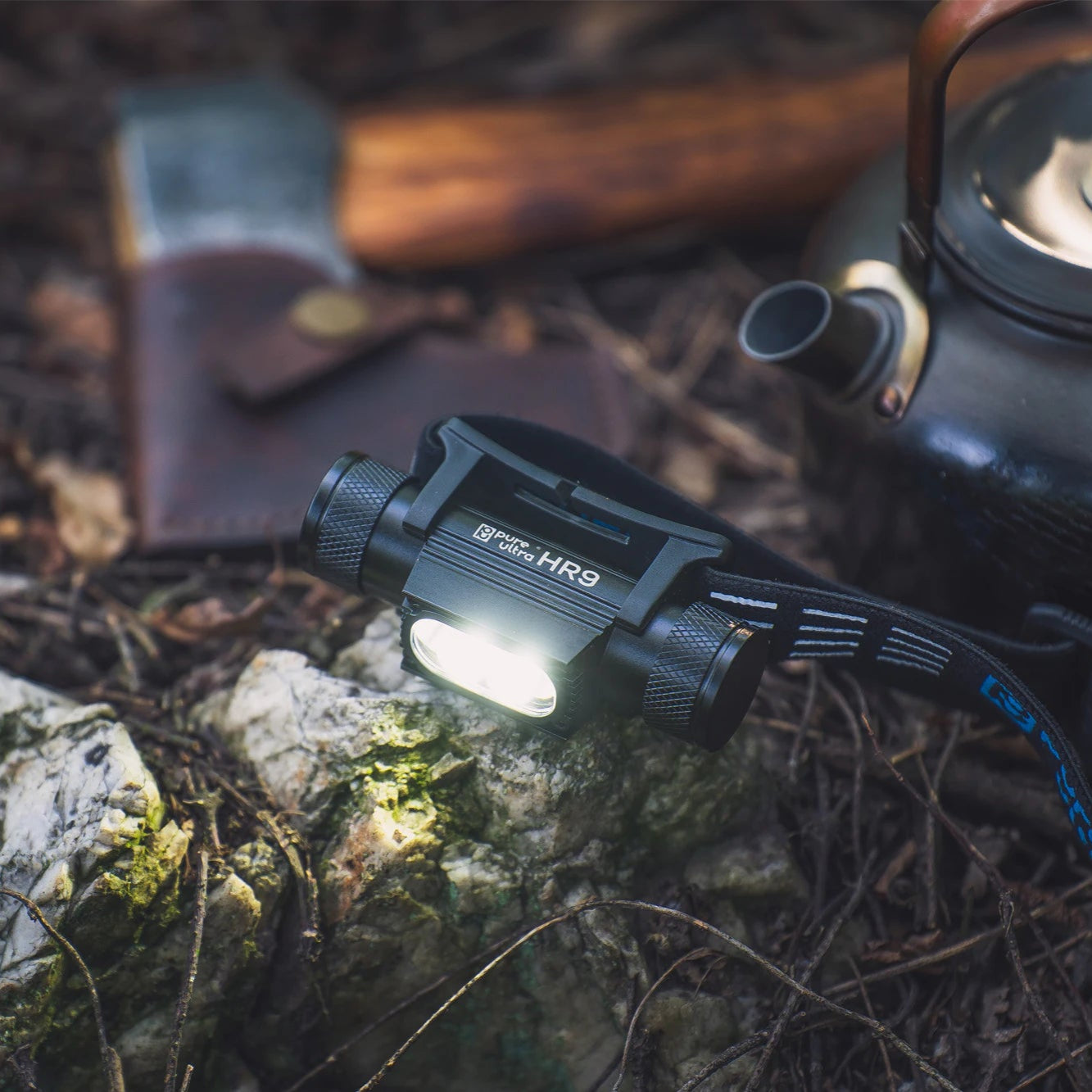 HR9 LED Stirnlampe – 900 Lumen, Rotlicht, IP66, USB-C, 300h Laufzeit - PureUltra