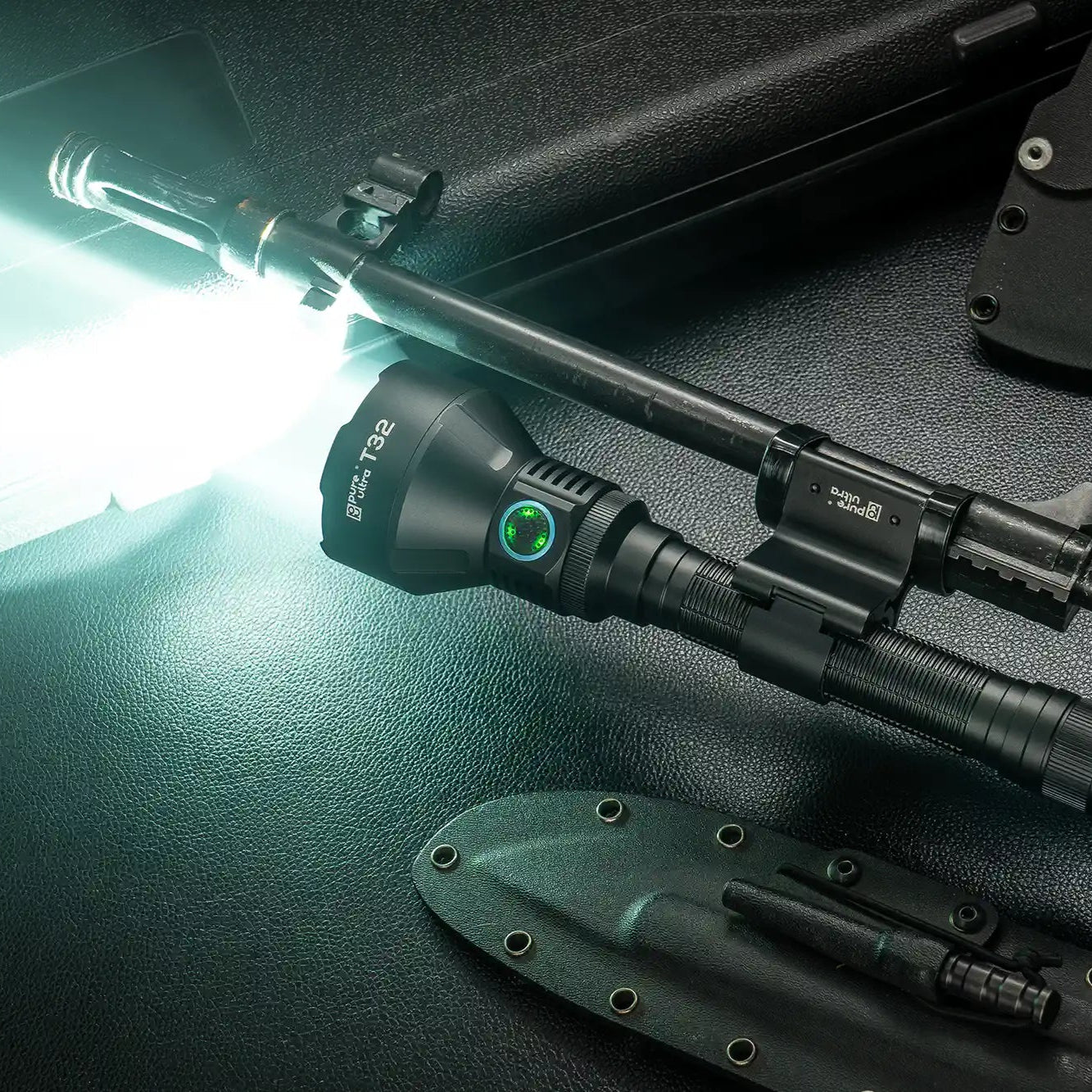 T32 Taschenlampe – 3.200 Lumen, 1.150 m Reichweite, USB-C - PureUltra