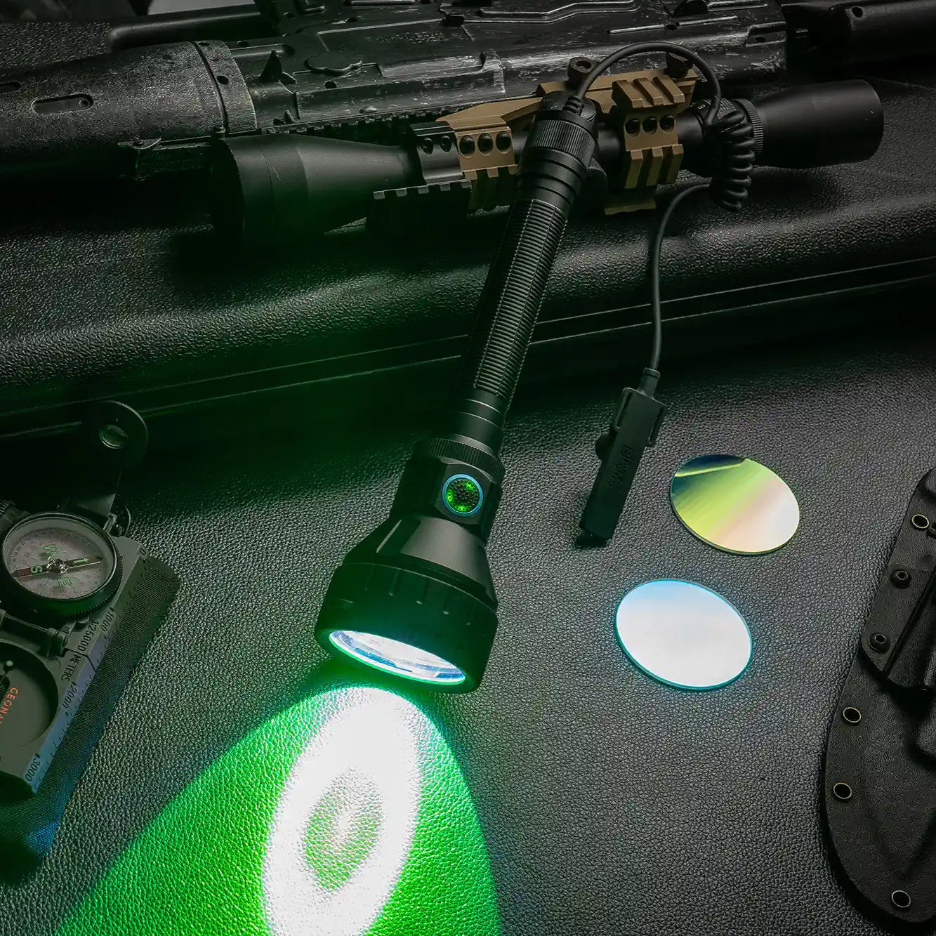 T32 Taschenlampe – 3.200 Lumen, 1.150 m Reichweite, USB-C - PureUltra