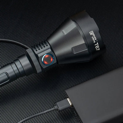 T67 LED Taschenlampe – Ultrahell, 6.700 Lumen, IP68, USB-C, 1.400 m Reichweite - PureUltra