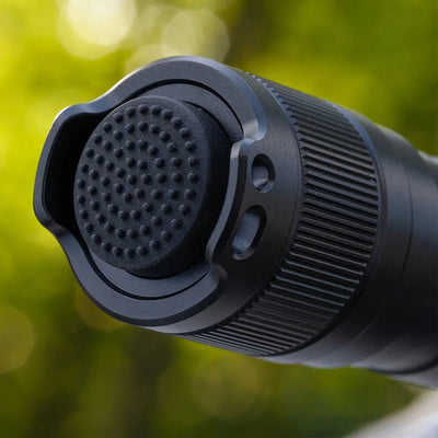 T67 LED Taschenlampe – Ultrahell, 6.700 Lumen, IP68, USB-C, 1.400 m Reichweite - PureUltra