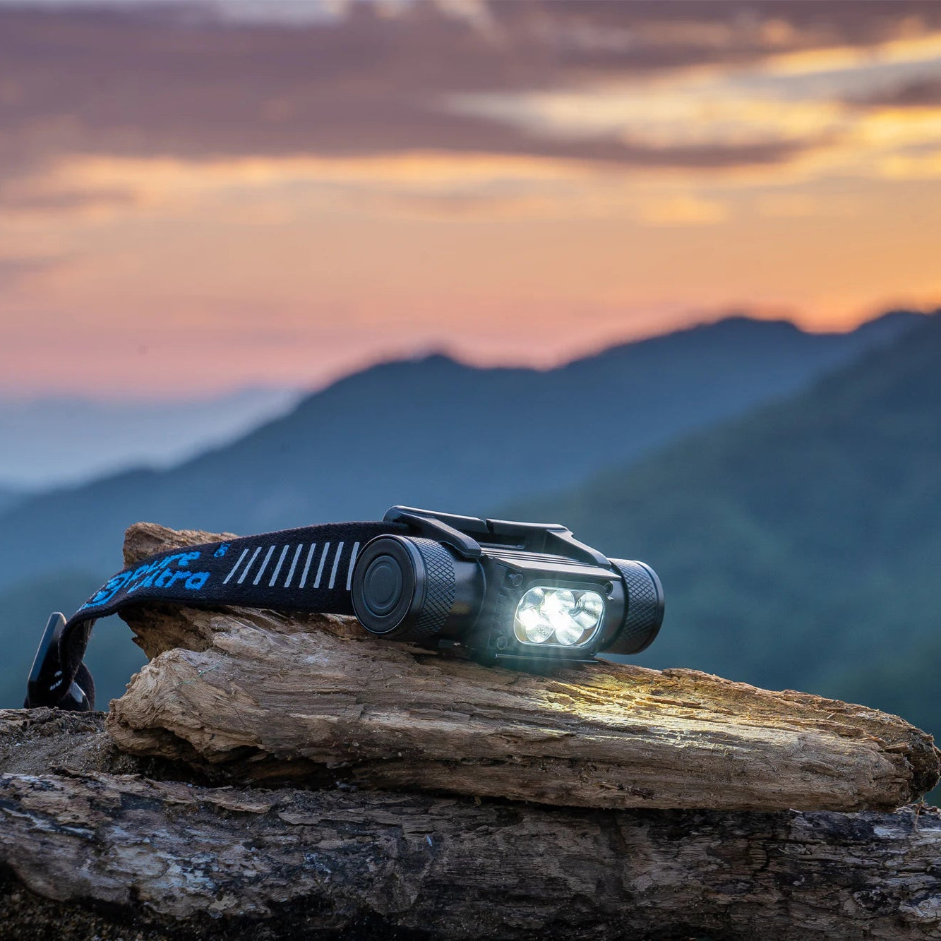 HR9 LED Stirnlampe – 900 Lumen, Rotlicht, IP66, USB-C, 300h Laufzeit - PureUltra