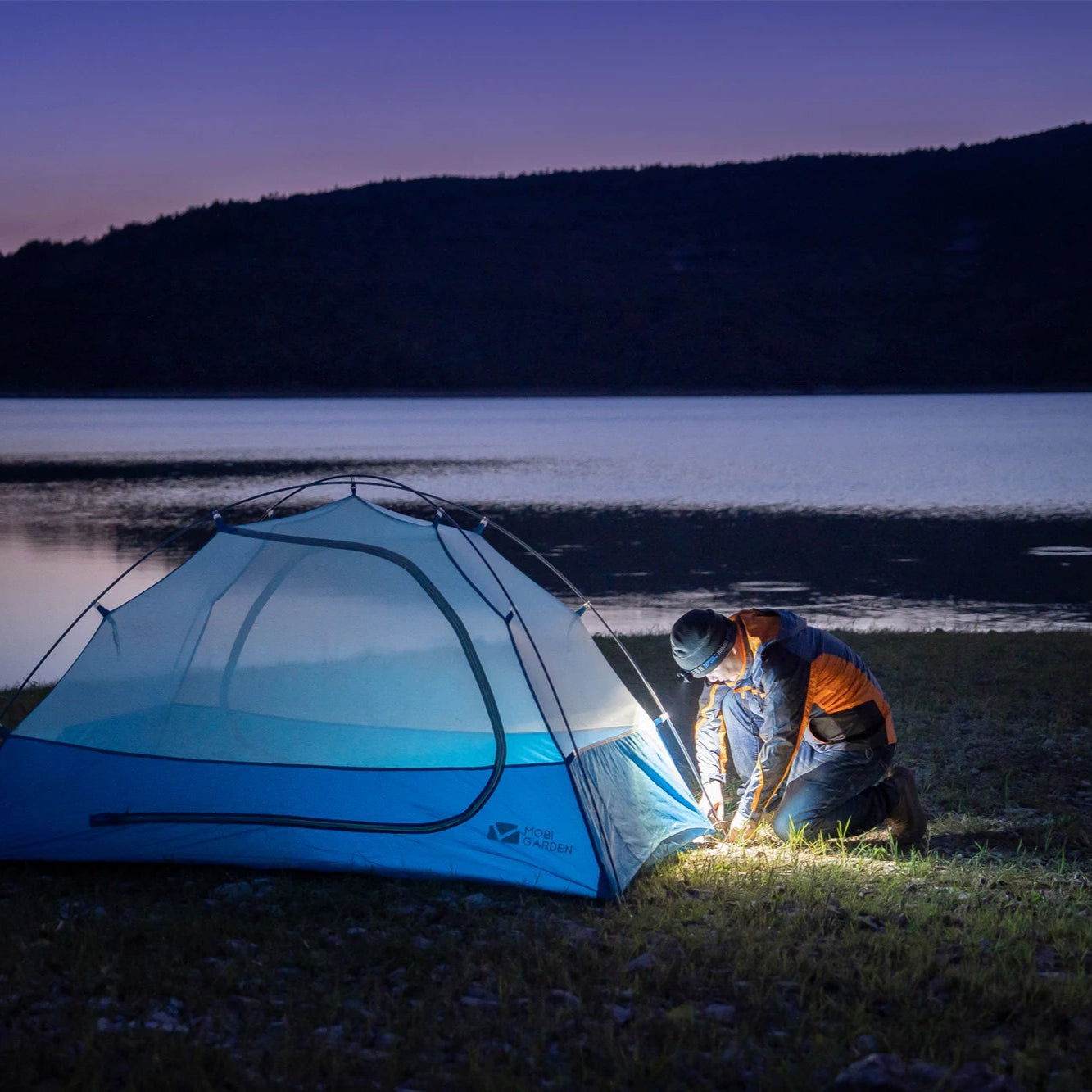 HR9 LED Stirnlampe – 900 Lumen, Rotlicht, IP66, USB-C, 300h Laufzeit - PureUltra