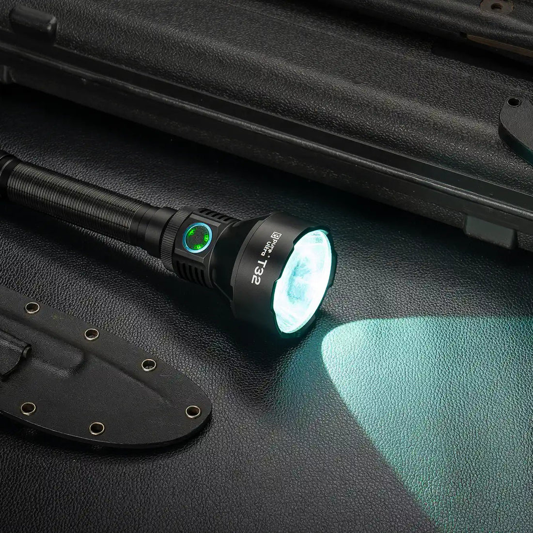 T32 Taschenlampe – 3.200 Lumen, 1.150 m Reichweite, USB-C - PureUltra