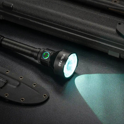 T32 Taschenlampe – 3.200 Lumen, 1.150 m Reichweite, USB-C - PureUltra