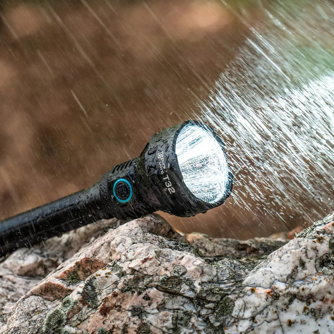 T32 Taschenlampe – 3.200 Lumen, 1.150 m Reichweite, USB-C - PureUltra