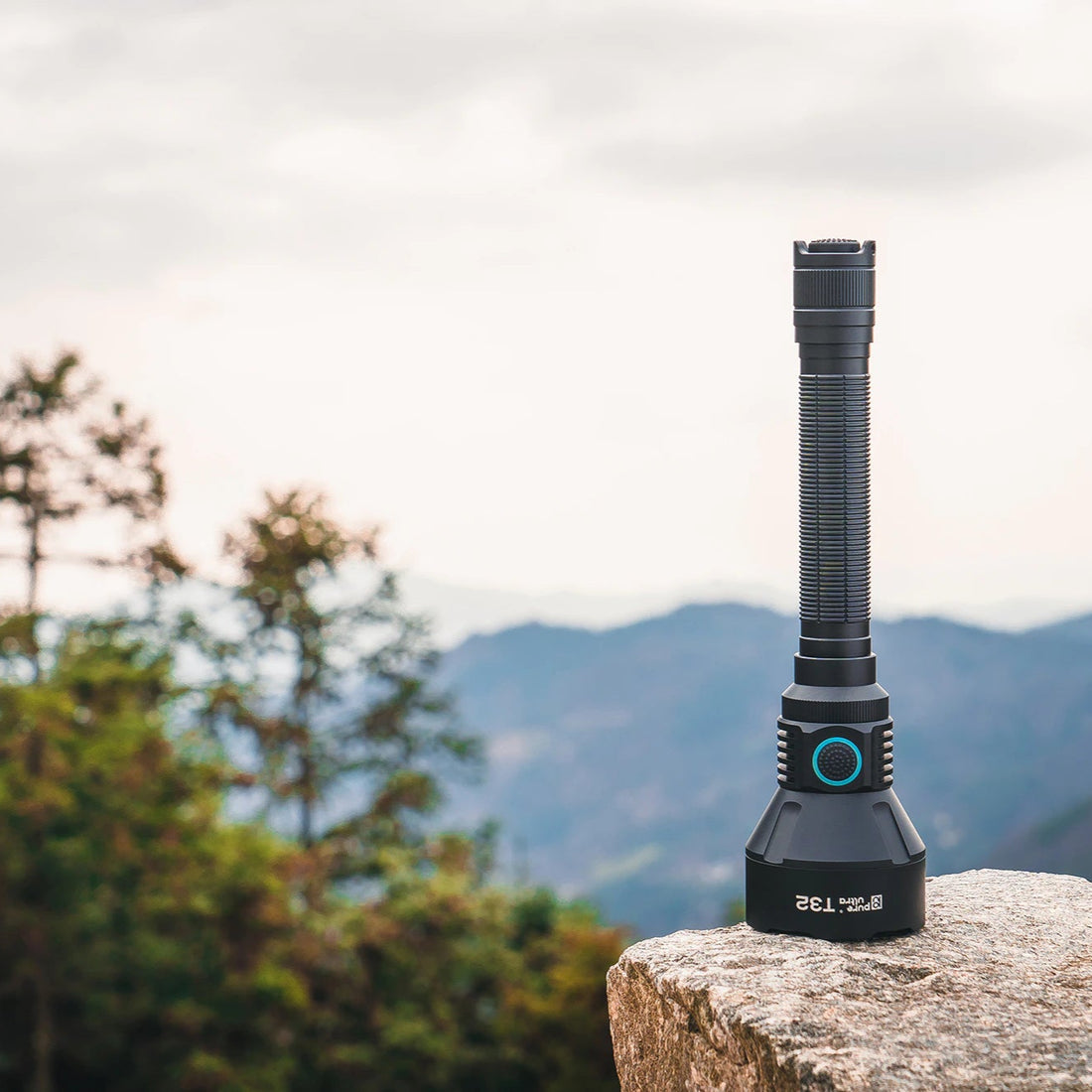 T32 Taschenlampe – 3.200 Lumen, 1.150 m Reichweite, USB-C - PureUltra
