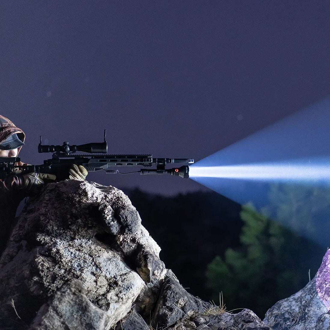 T32 Taschenlampe – 3.200 Lumen, 1.150 m Reichweite, USB-C - PureUltra