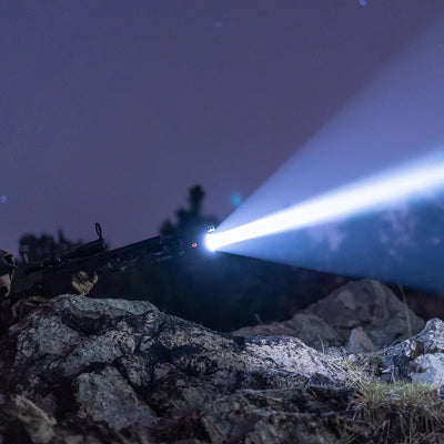 T32 Taschenlampe – 3.200 Lumen, 1.150 m Reichweite, USB-C - PureUltra