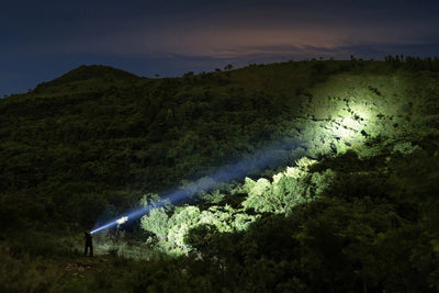 Hawk23 – kompakte LED Jagdlampe mit 2300 Lumen & 1000 m Reichweite - PureUltra