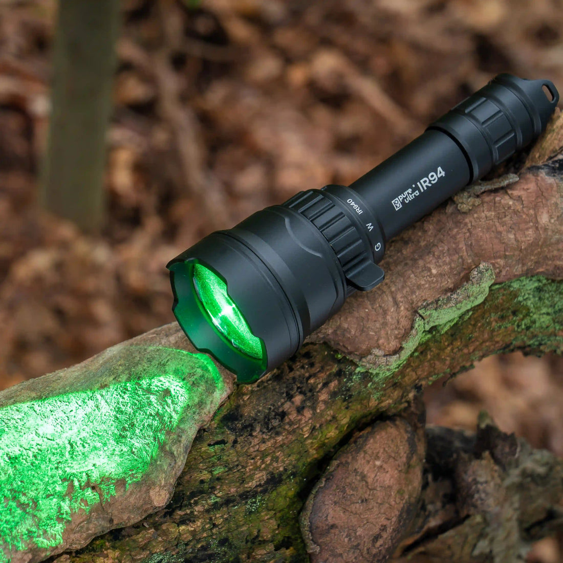 IR94 LED - Taschenlampe – 3 - in - 1 Licht (Weiß, Grün, IR940nm) mit Zoom & Dimmer - PureUltra