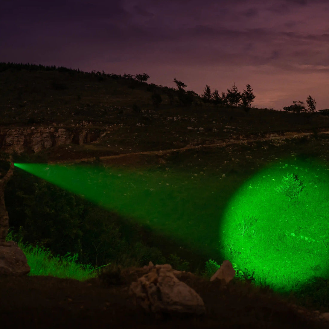 IR94 LED - Taschenlampe – 3 - in - 1 Licht (Weiß, Grün, IR940nm) mit Zoom & Dimmer - PureUltra