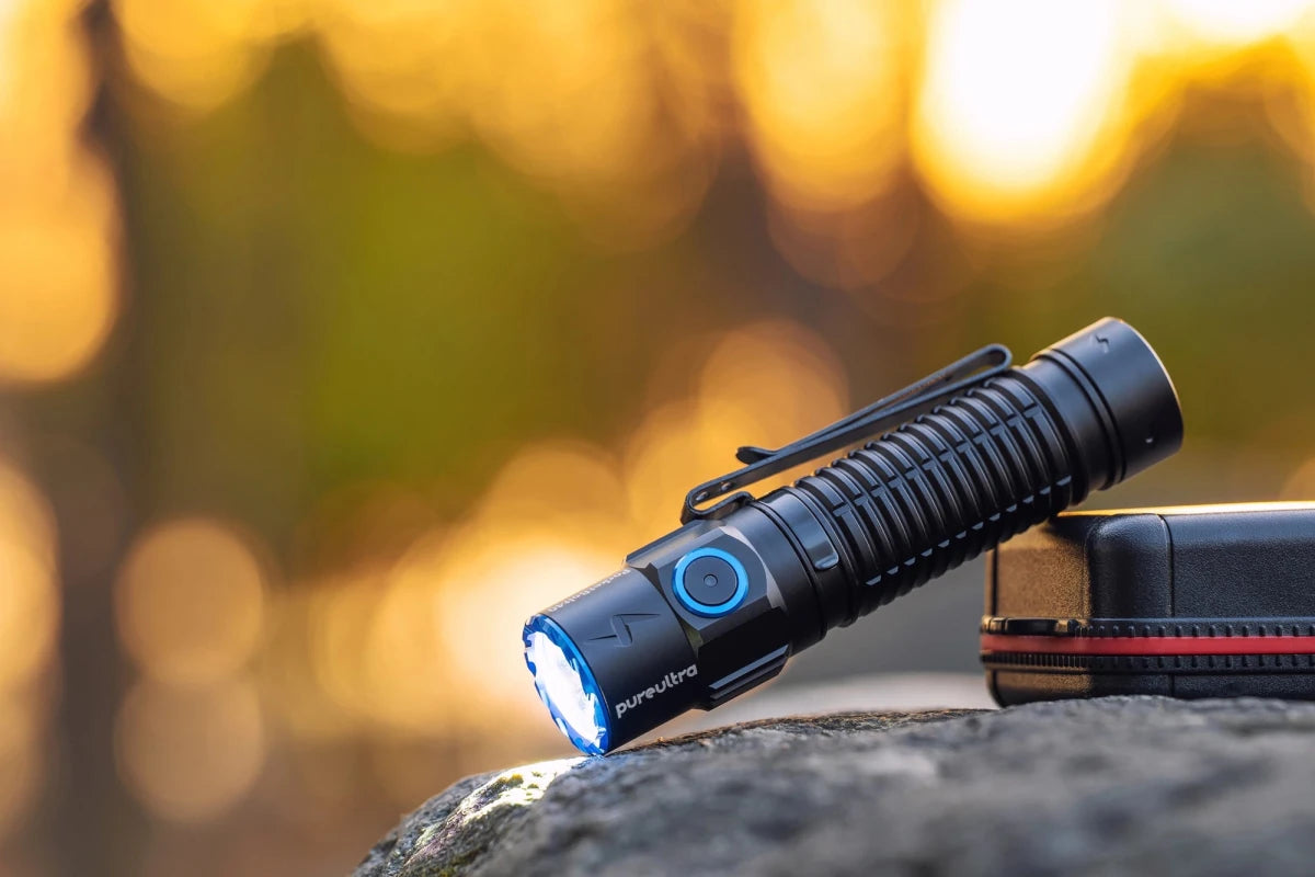 PocketBolt40 EDC LED Taschenlampe – 4.000 Lumen, 365m Reichweite, USB - C - PureUltra