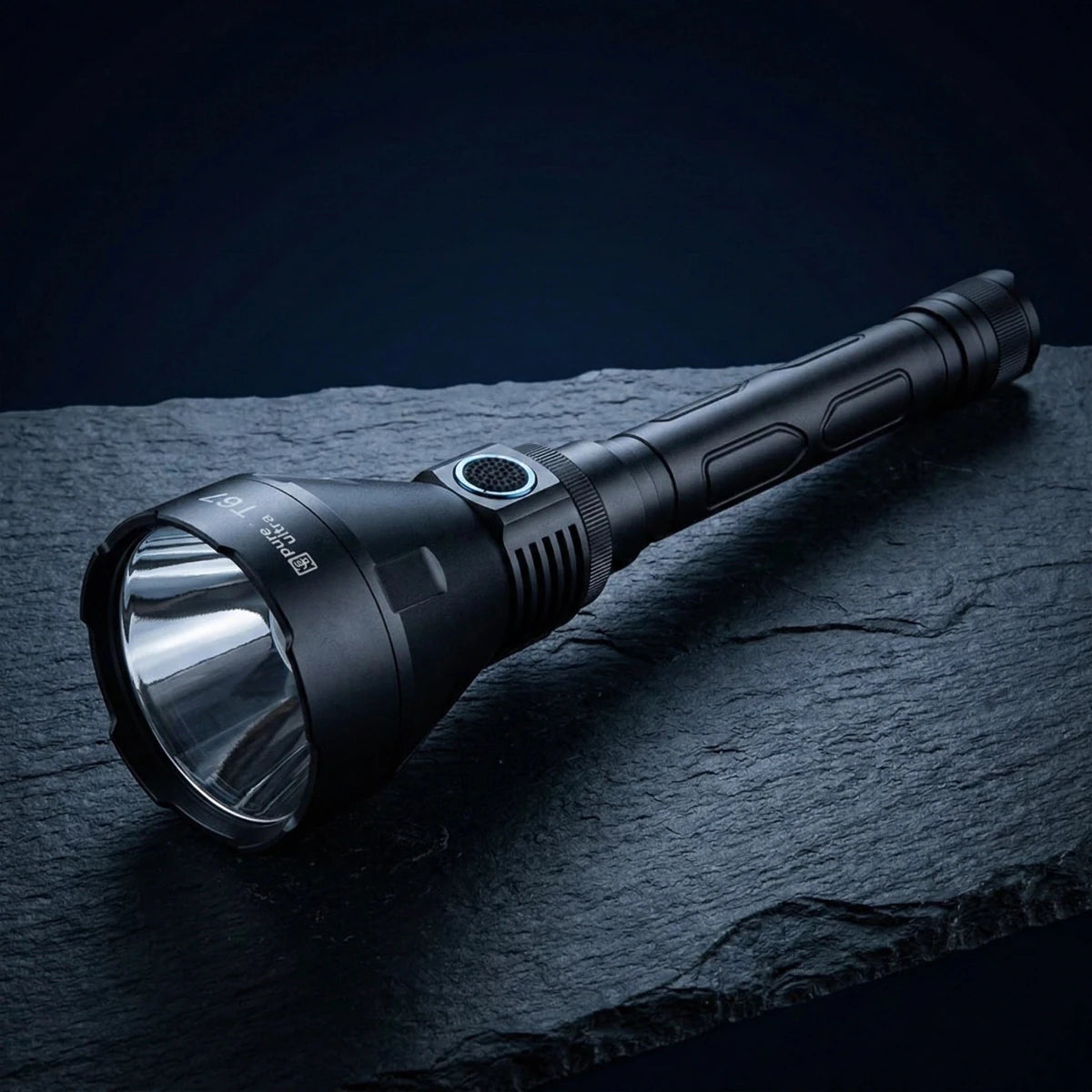 PureUltra T67 Profi - Taschenlampe | 6.700lm • 1.400m Reichweite • IP68 - PureUltra